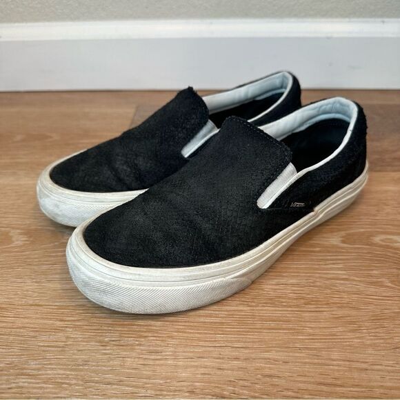 Vans Unisex Black Animal Skin Slip On Sneakers - Picture 3 of 11